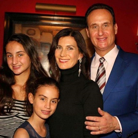 Jose Diaz-Balart shared a new year's image with his spouse, Brenda Diaz-Balart and two daughters through Instagram